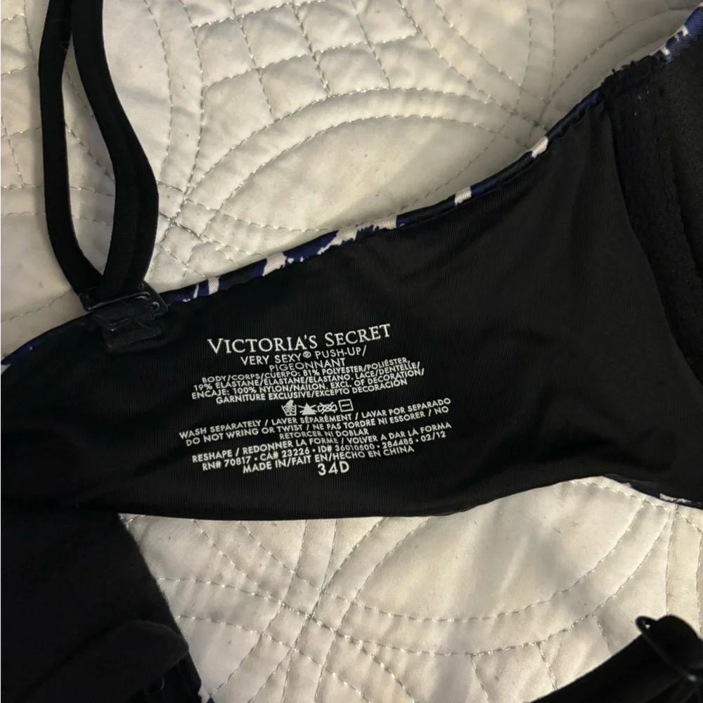 VS BRA - Picture 2 of 3